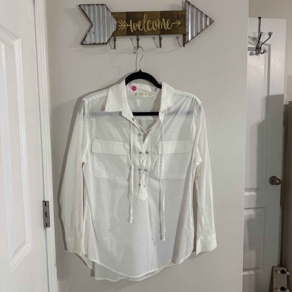 RD Style Lace up Long Sleeve White Women’s Top Size Medium